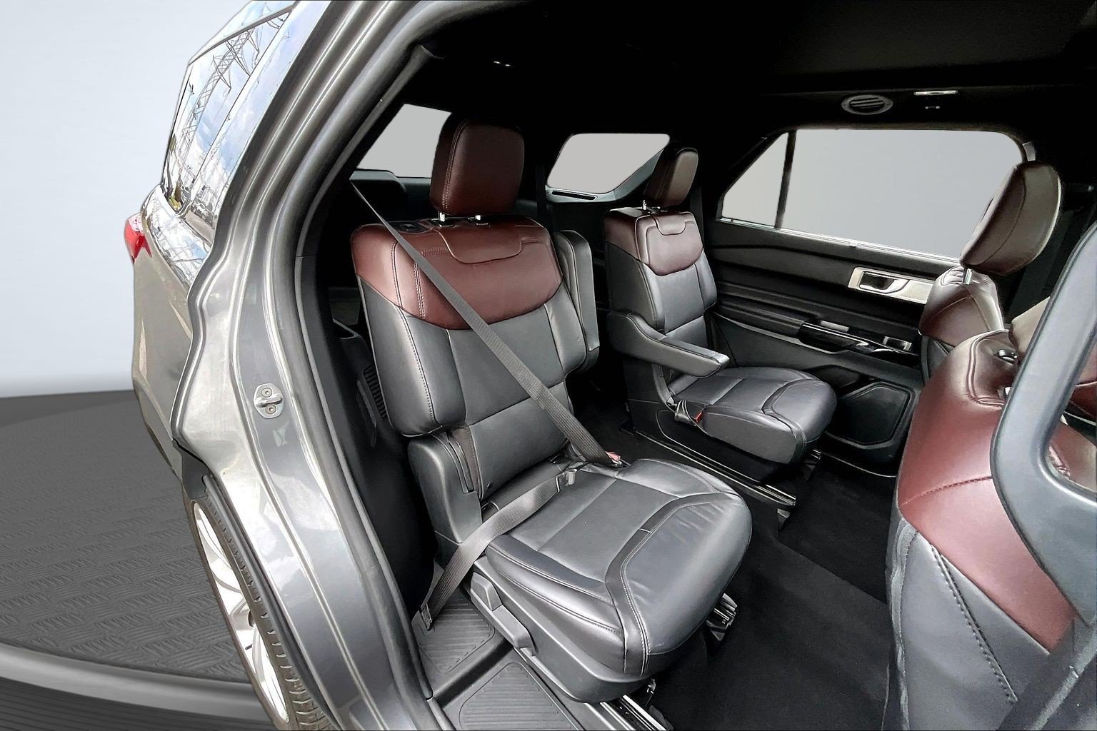 Used 2024 Gray Ford Platinum image 23