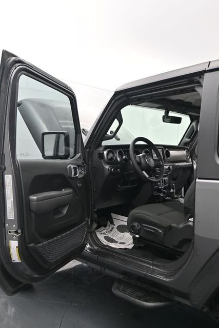 Used 2023 Gray Jeep Sport S image 10