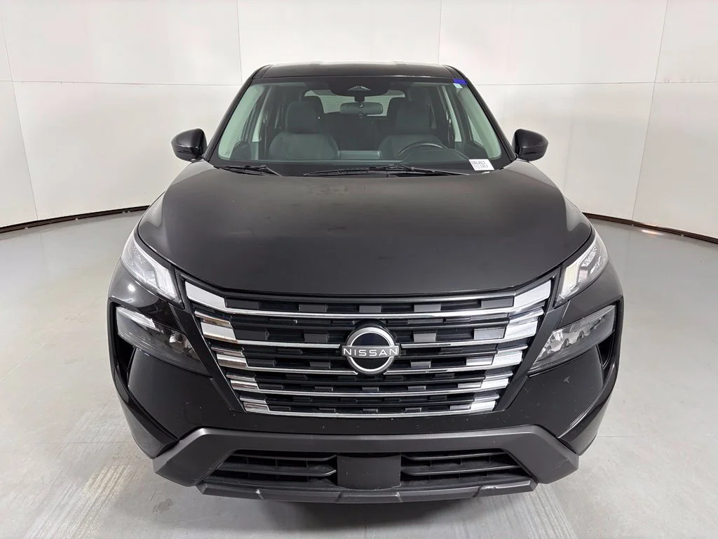 Used 2025 Black Nissan SV image 3