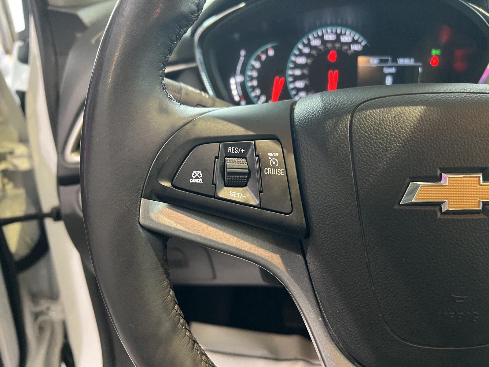 Used 2022 Summit White Chevrolet LT image 16