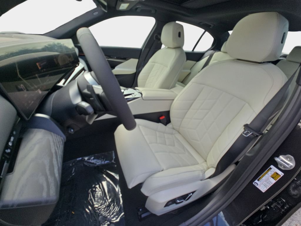 Used 2026 Dark Graphite Metallic BMW 530i image 10