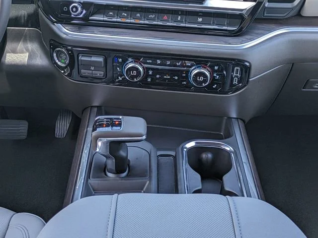 2026 GMC Sierra 1500 SLT - Photo 18