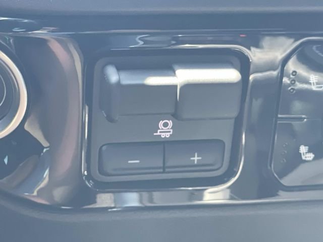 Used 2023 Gray Chevrolet RST image 28