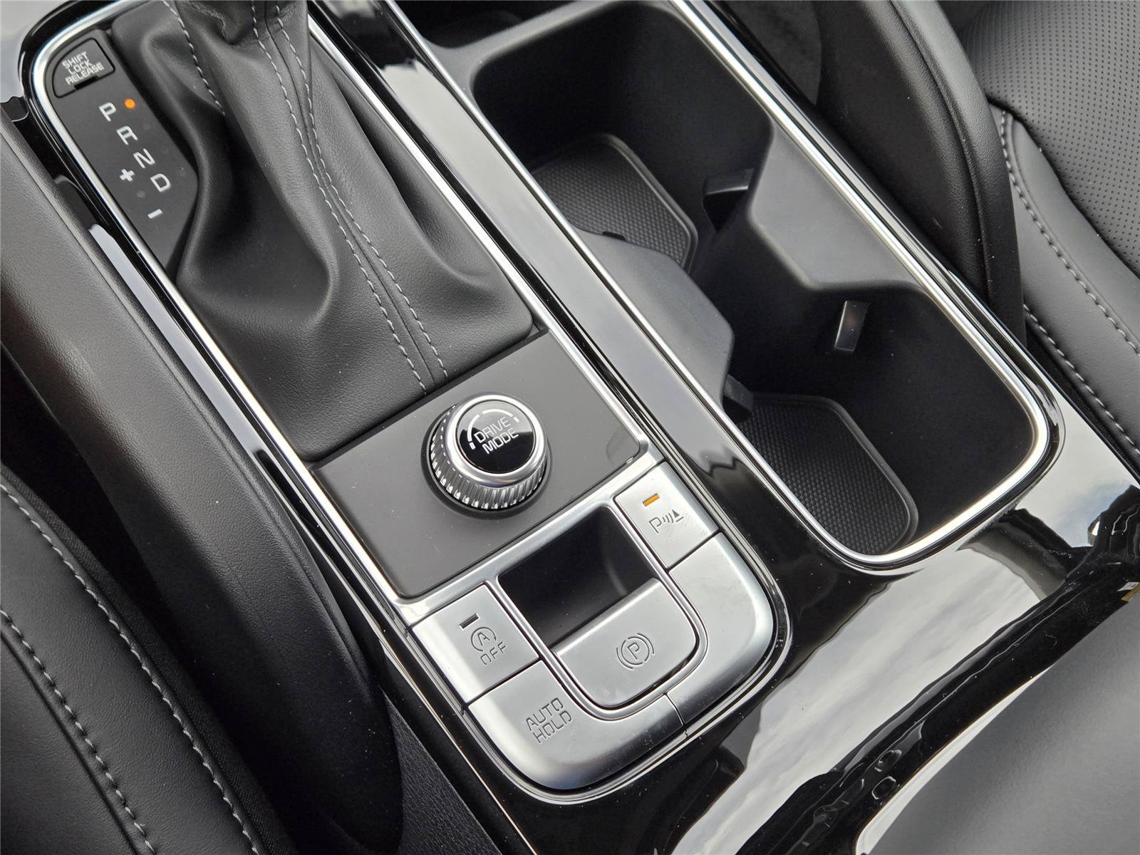 New 2025 Dark Moss Kia S image 33