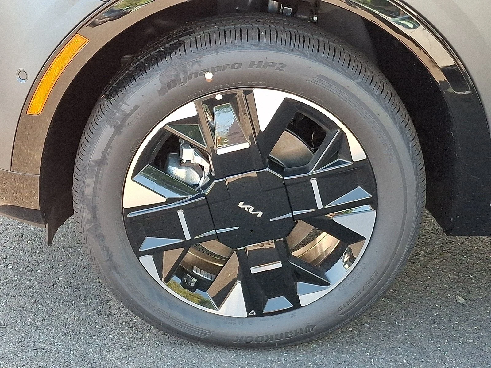 New 2026 Shadow Matte Gray Kia SX Prestige image 4