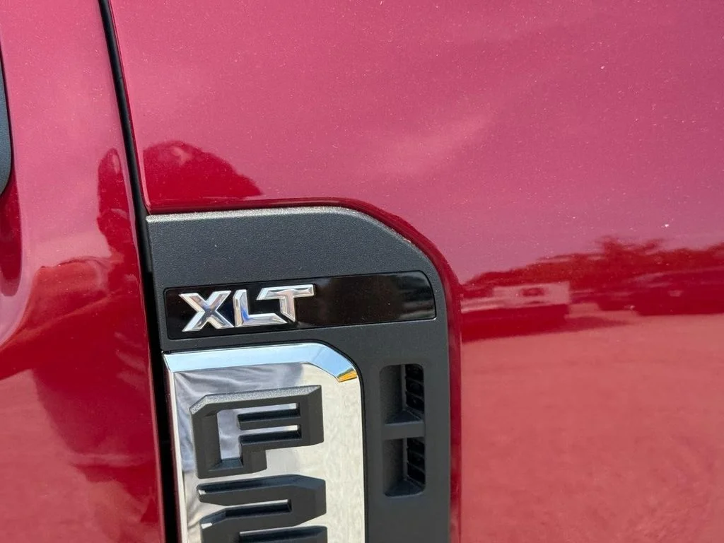 New 2026 Ruby Red Metallic Tinted Clearcoat Ford F-250® XLT image 5