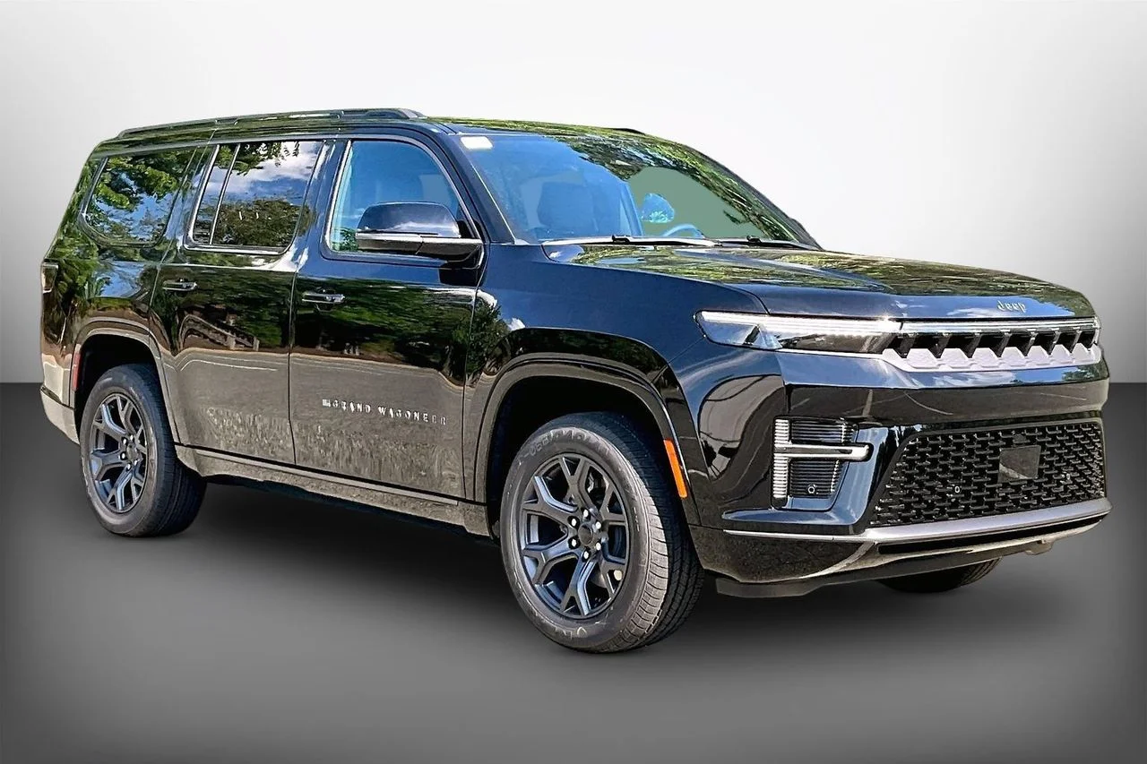 New 2026 High Gloss Black Jeep Limited Altitude image 2