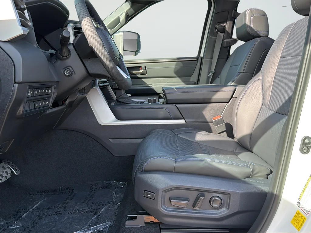 New 2026 Wind Chill Pearl <sup>1</sup> Toyota  Platinum image 10