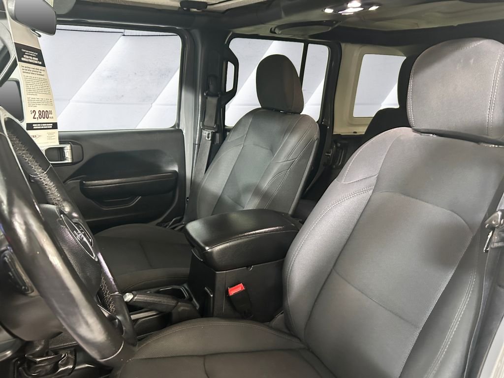Used 2019 Gray Jeep Unlimited Sport S image 8