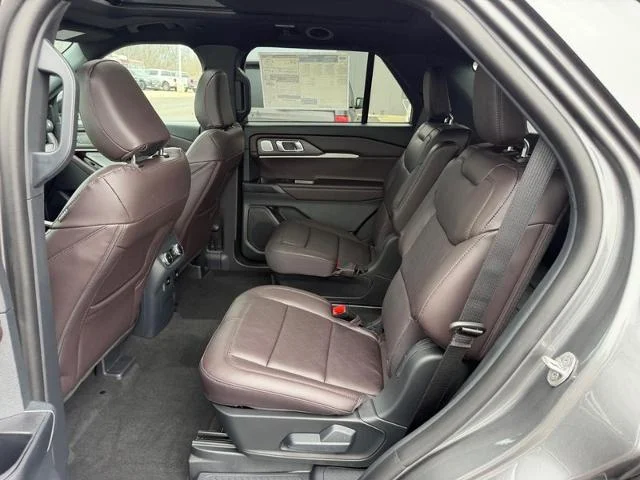 New 2026 Carbonized Gray Metallic Ford Platinum™ image 38