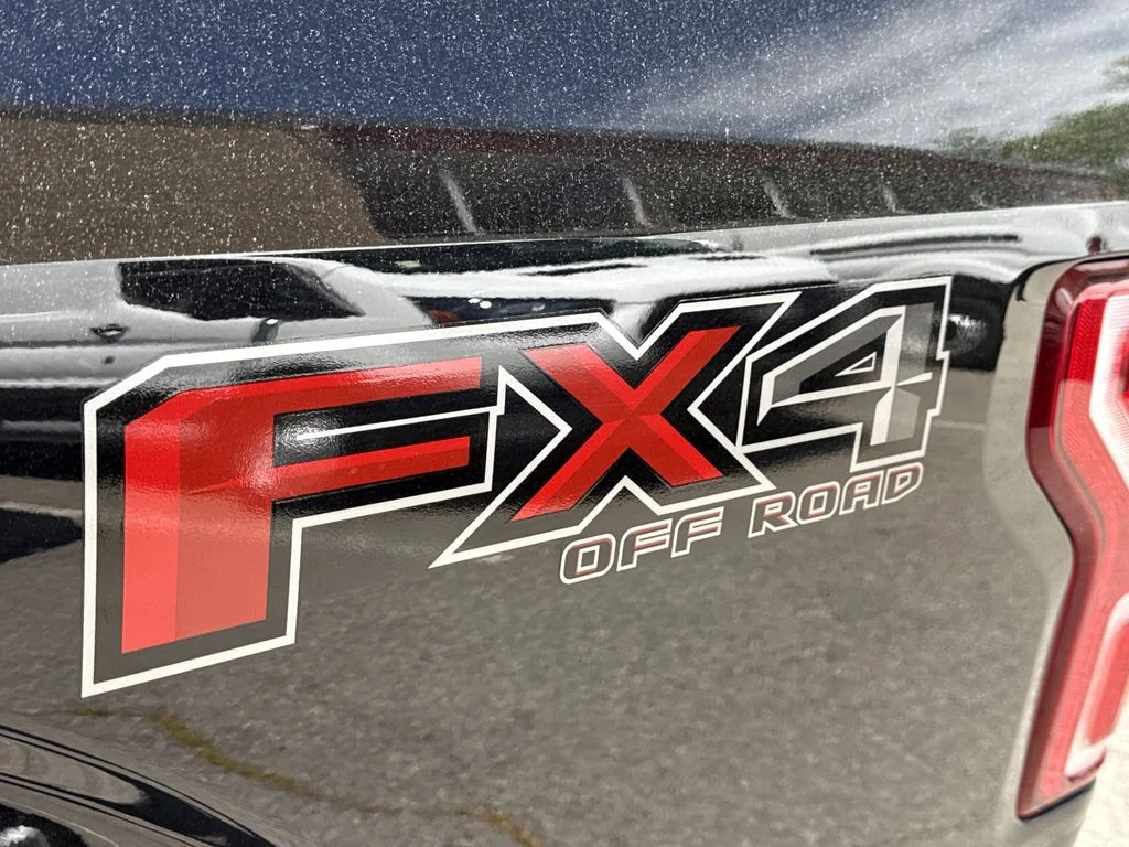 Used 2020 Black Ford XLT image 7