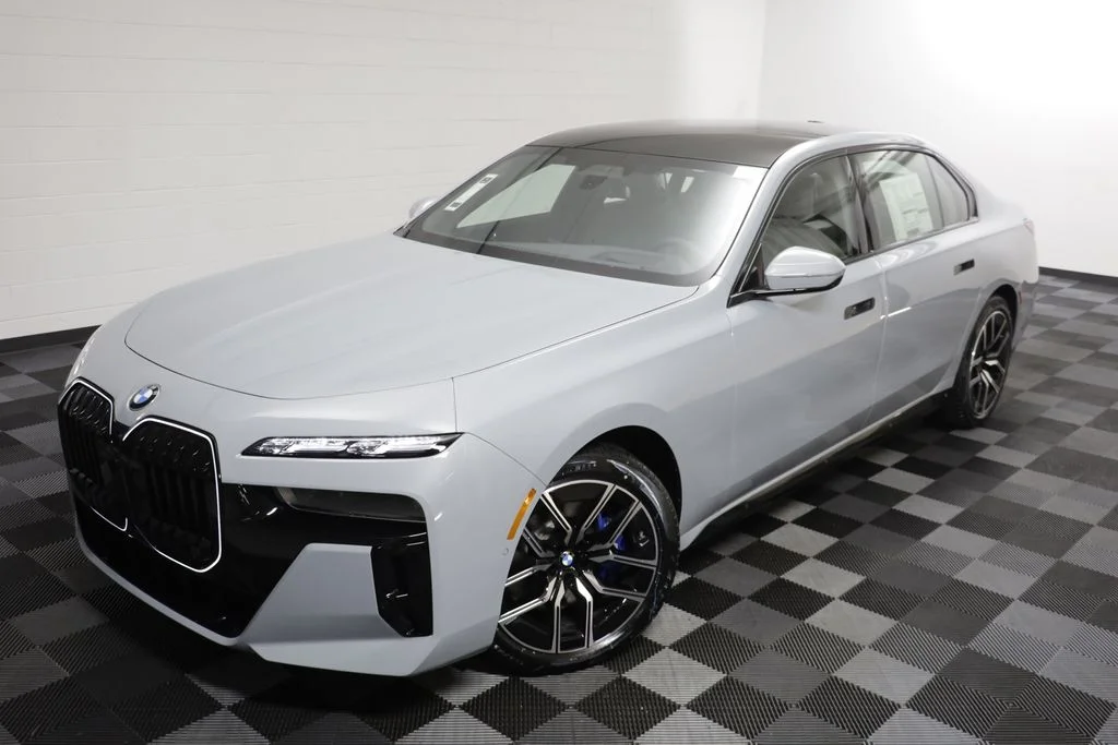 New 2026 Gray BMW 760i xDrive image 2