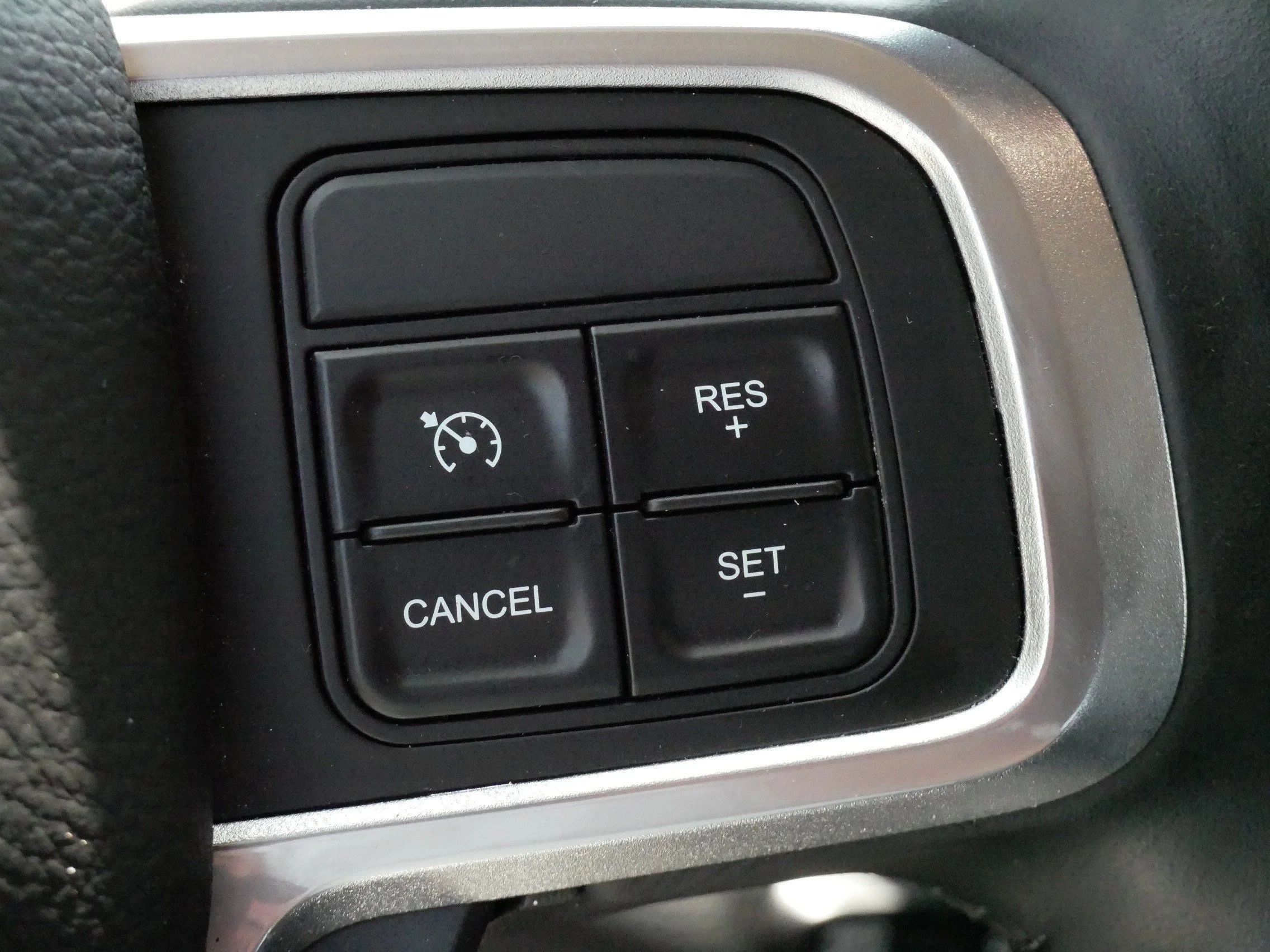 Used 2020 Granite Crystal Metallic Clearcoat Ram Laramie image 25