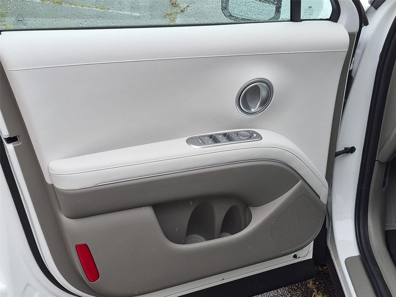 New 2026 Creamy White Pearl Hyundai Blue SEL 8P image 14