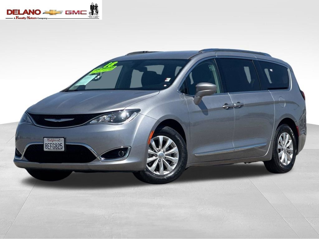 2018 Chrysler Pacifica Touring L Plus's photo