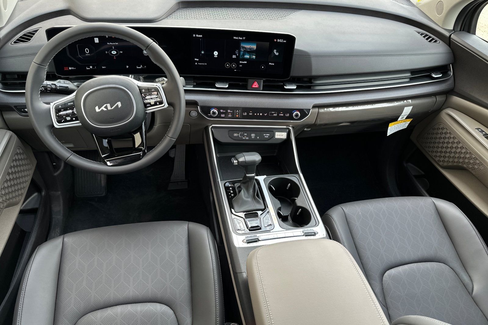 2026 Kia Carnival SX - Photo 13