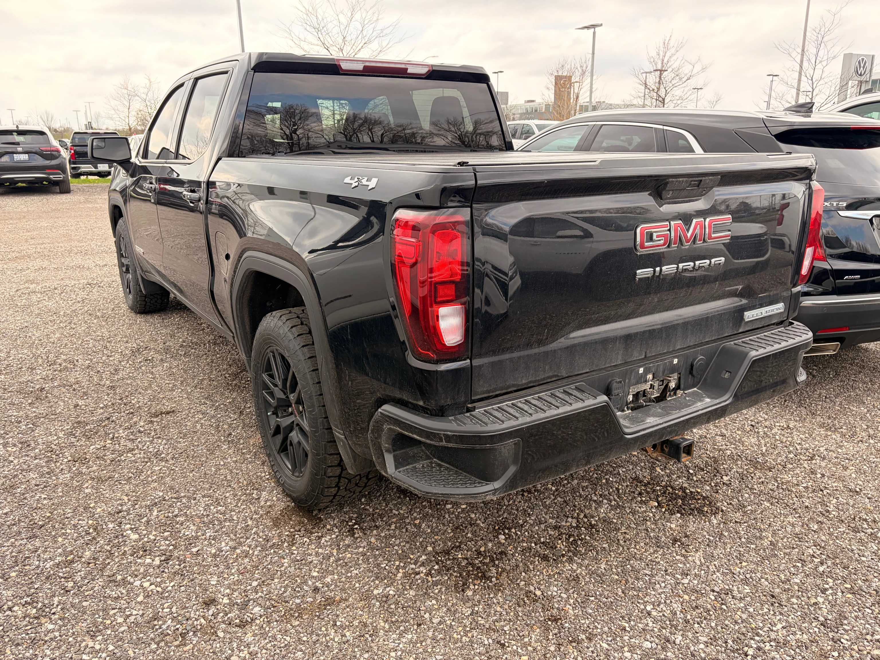 Used 2021  GMC Elevation image 4