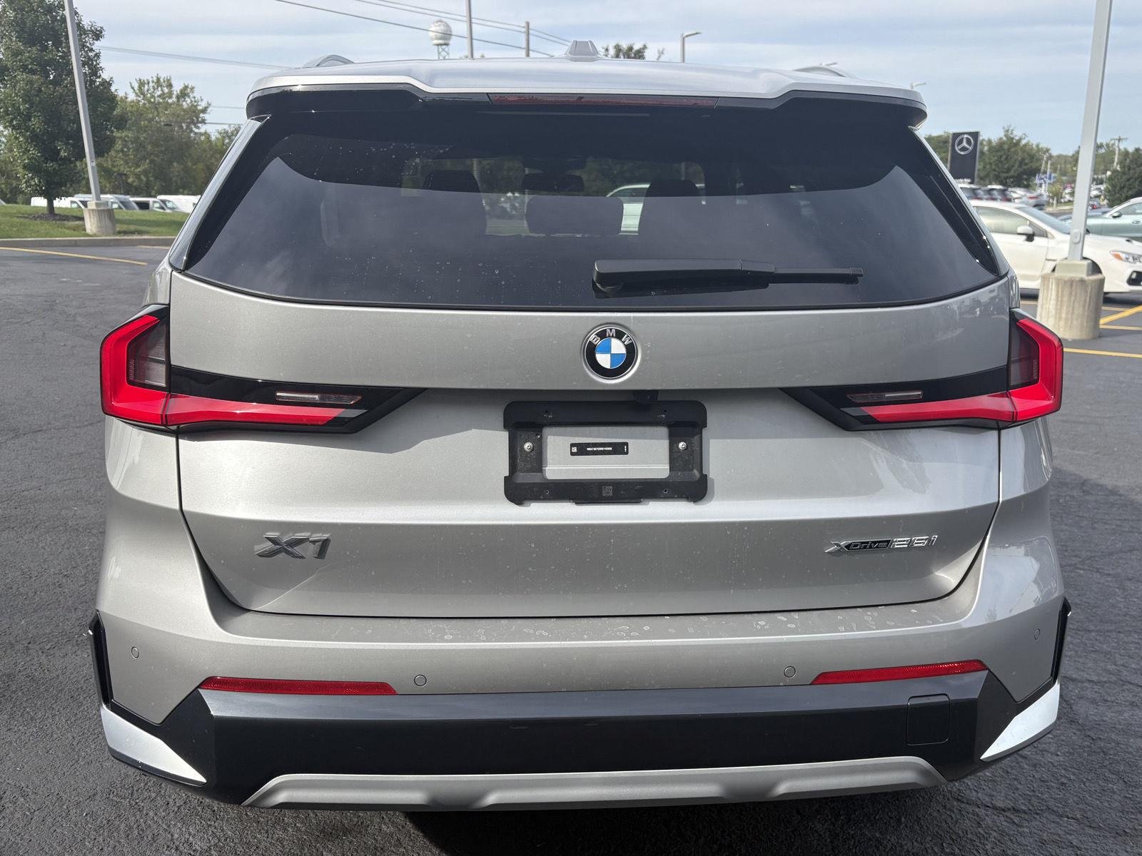 Used 2024 Space Silver Metallic BMW xDrive28i image 6