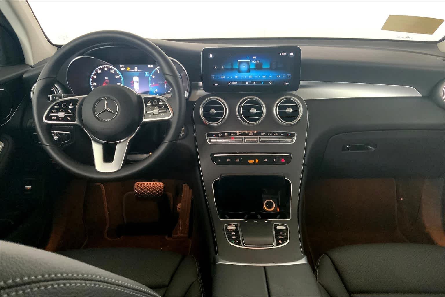 Used 2021 Graphite Grey Metallic Mercedes-Benz GLC 300 image 16