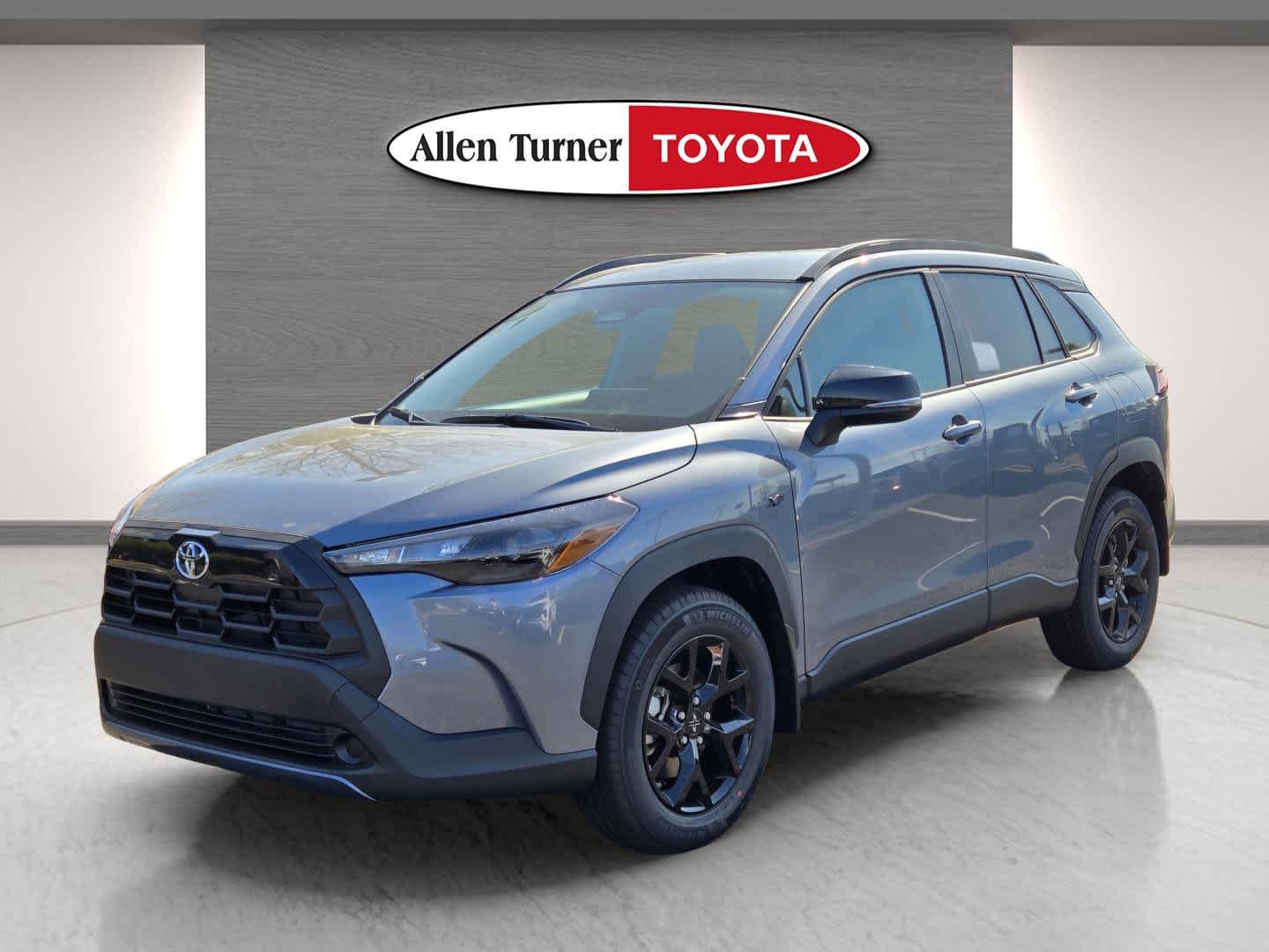 2026 Toyota Corolla Cross LE - Photo 3