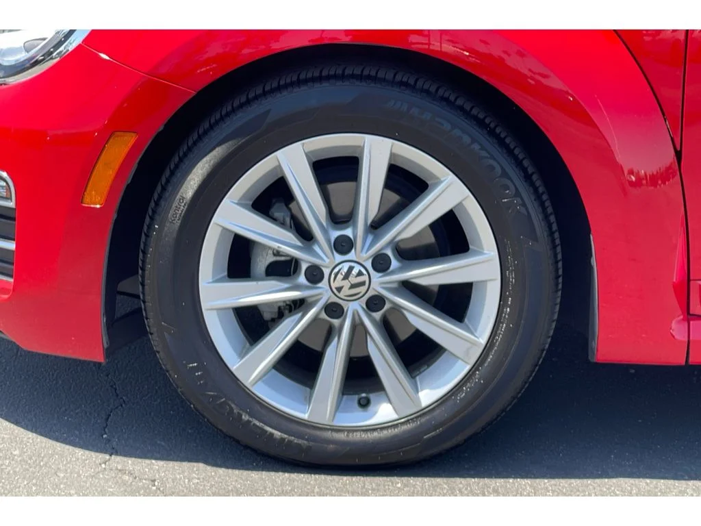 Used 2017 Tornado Red Volkswagen 1.8T SE image 39