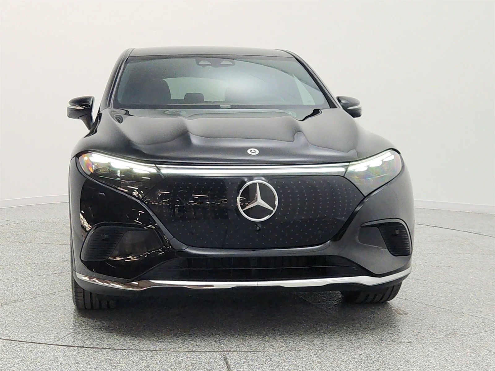 Used 2023 Obsidian Black Metallic Mercedes-Benz EQS 450 4MATIC® SUV image 2
