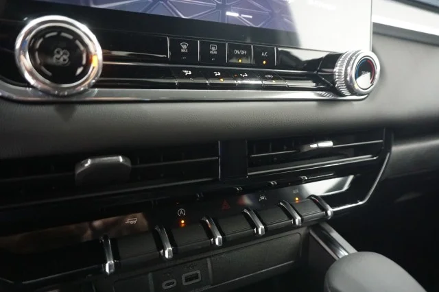 New 2026 Onyx Black GMC Elevation image 30