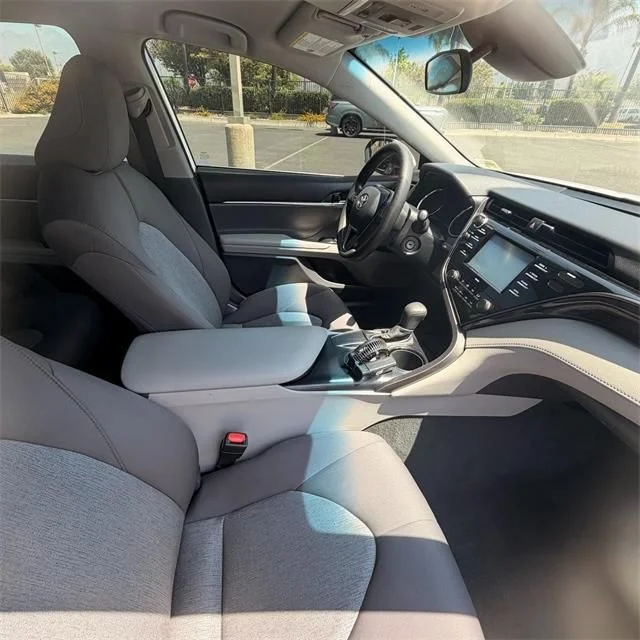 Used 2020 White Toyota LE image 26