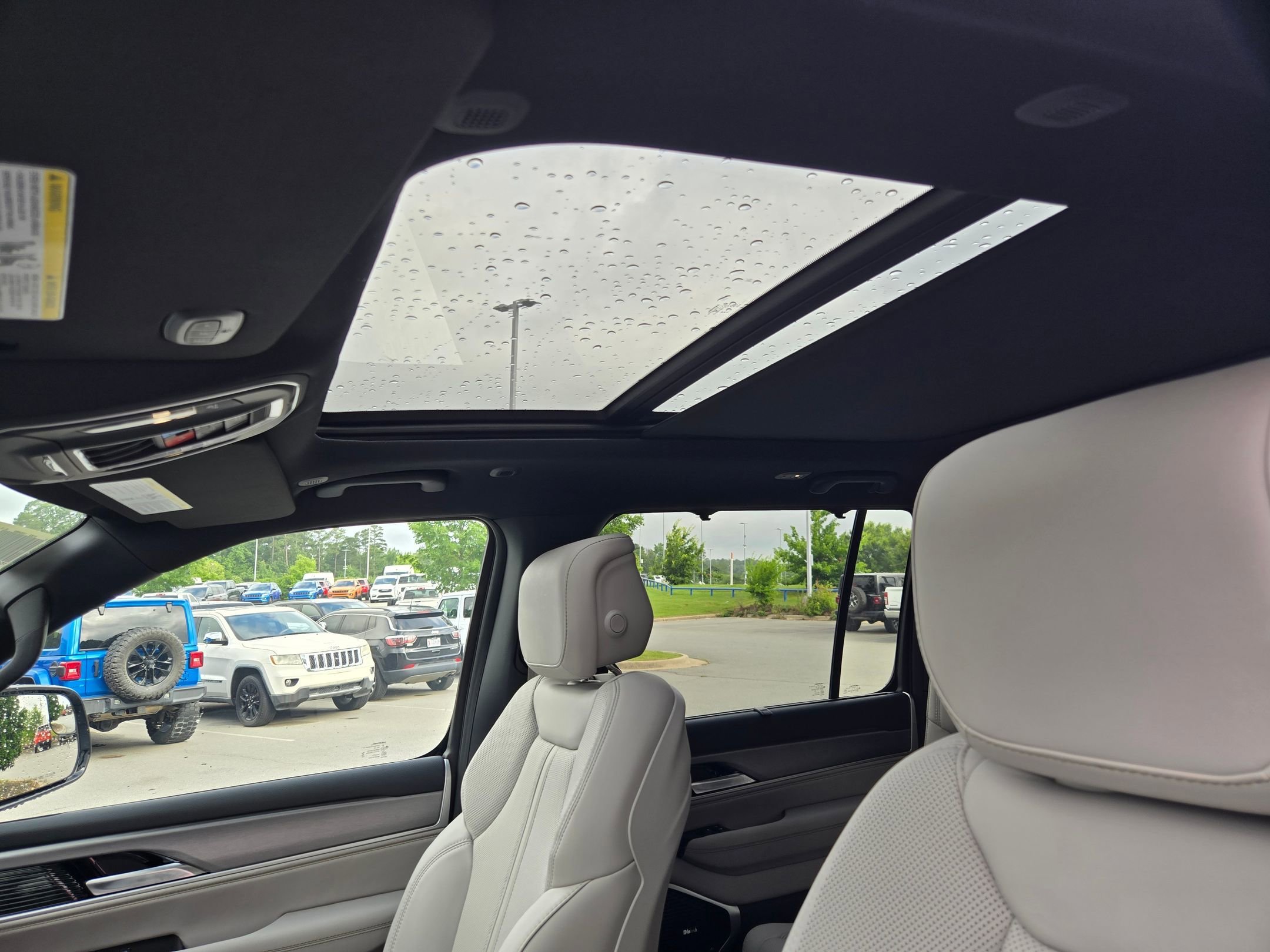 New 2026 Steel Blue Exterior Paint Jeep Limited Reserve image 24