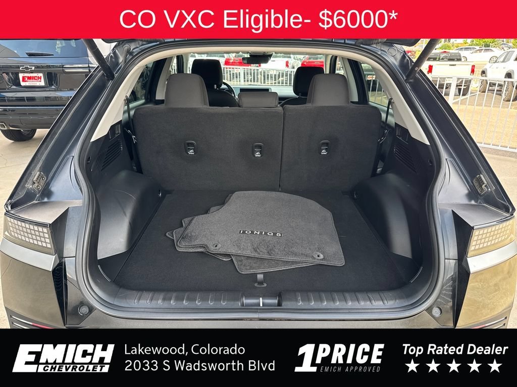 Used 2024 Abyss Black Hyundai SEL image 23