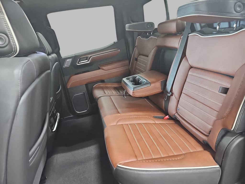 Used 2023 White Frost Tricoat GMC Denali Ultimate image 17
