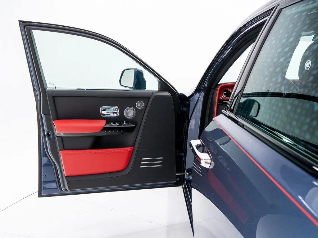 Used 2026 Black Diamond over Iguazu Blue Rolls-Royce  image 11