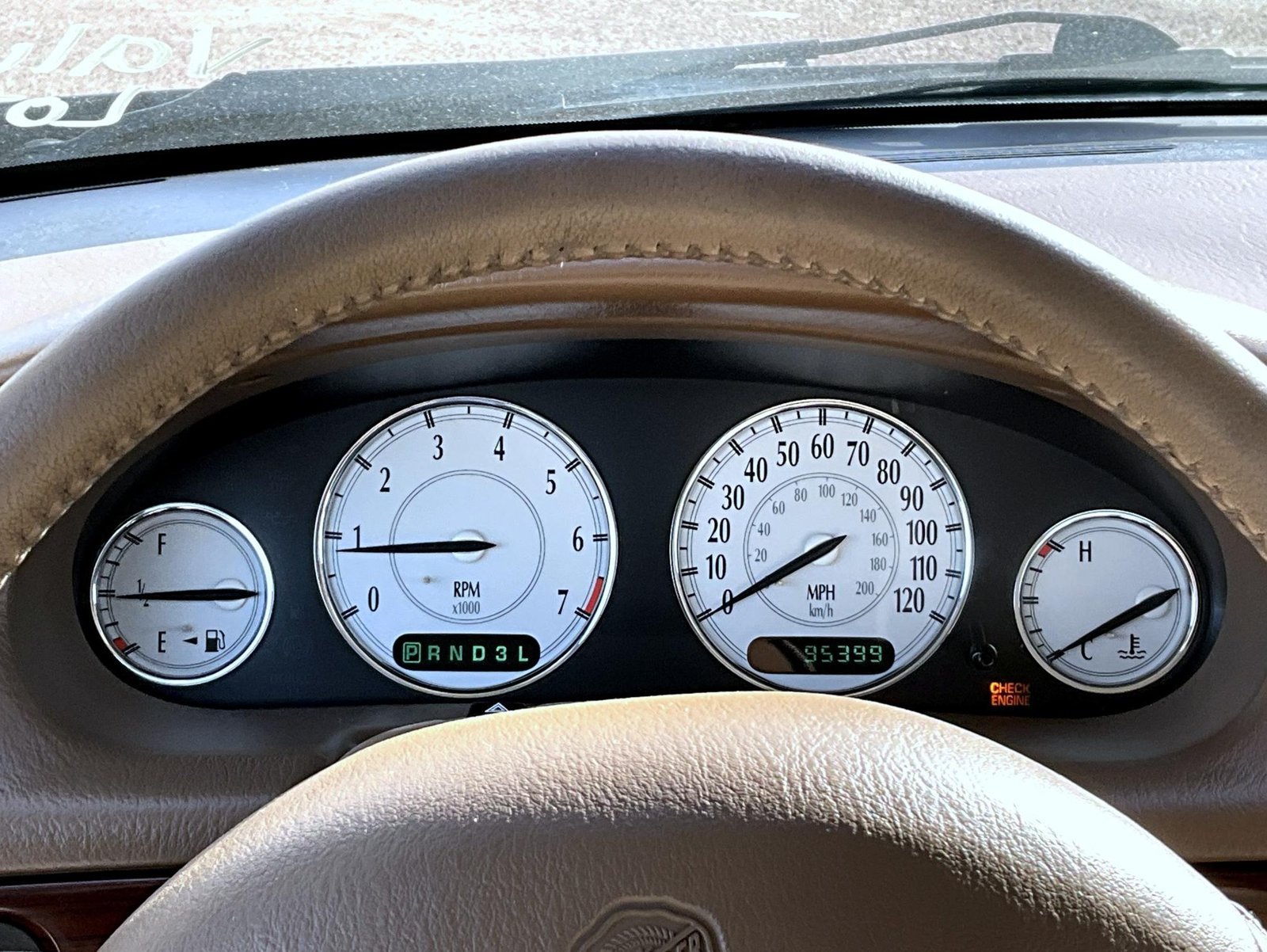 Used 1999 White Chrysler Base image 13