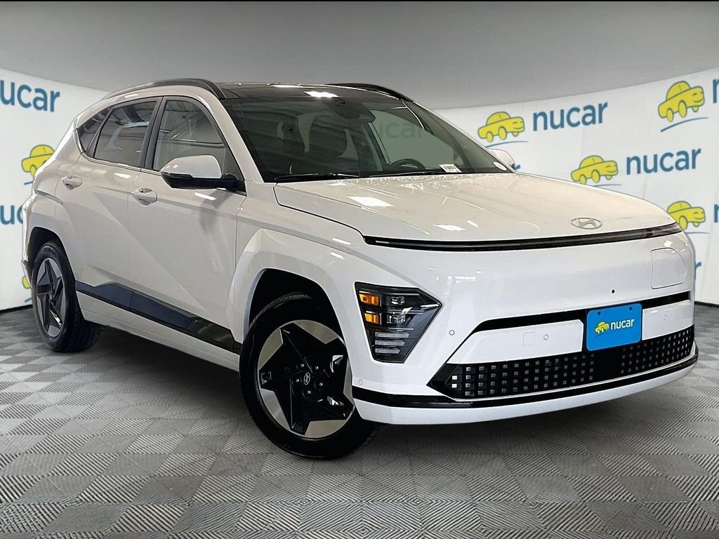 Used 2024 White Hyundai Limited image 1