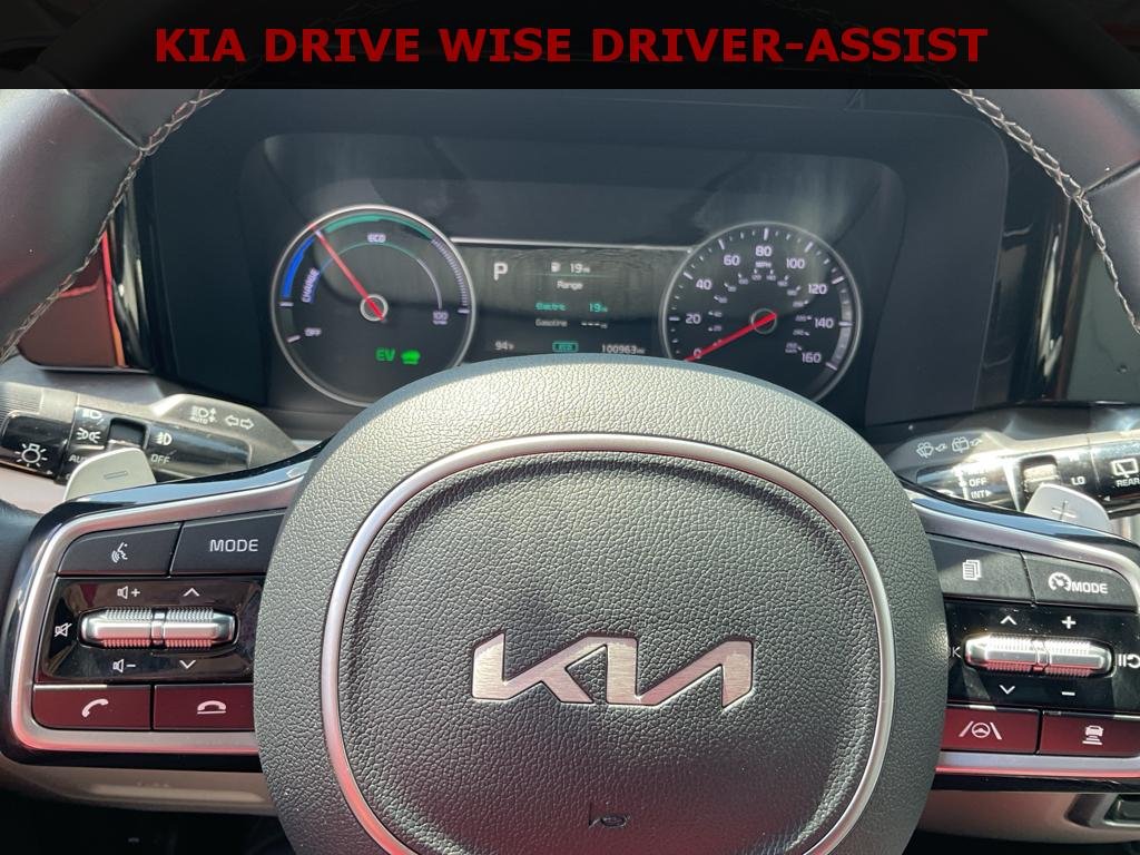 Used 2022 Runway Red Kia SX image 29