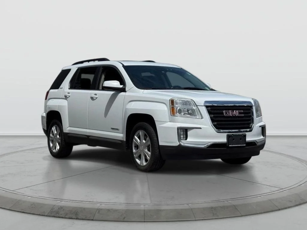 Used 2017 White GMC SLE-2 image 1
