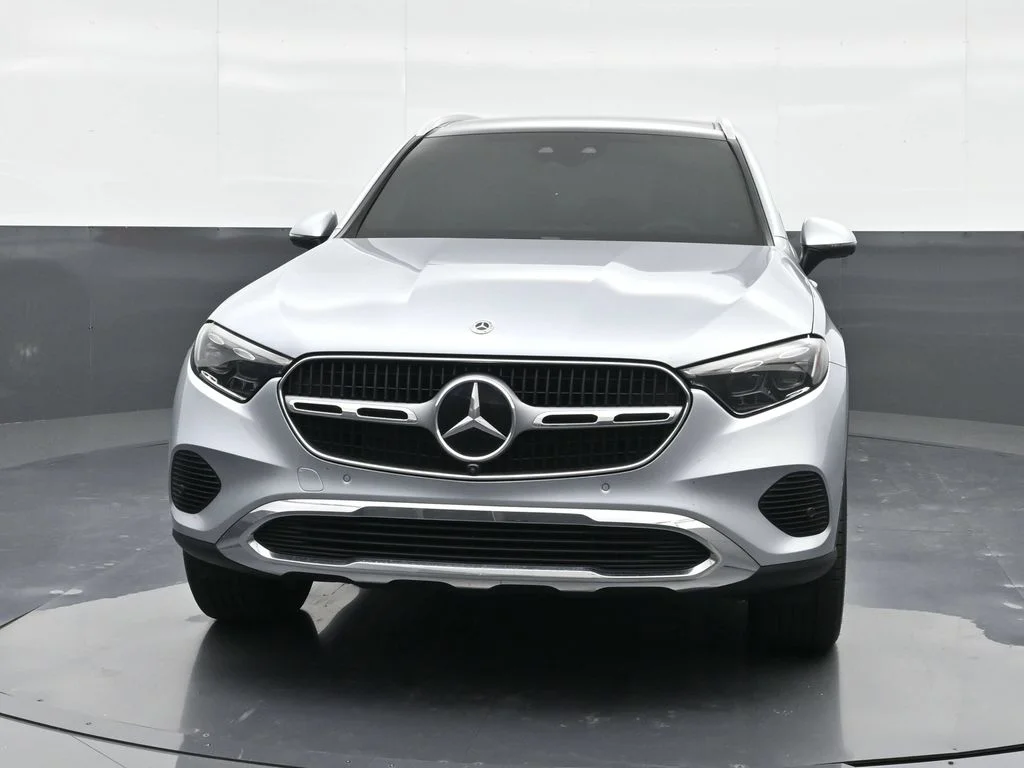 Used 2023 Silver Mercedes-Benz GLC 300 image 6
