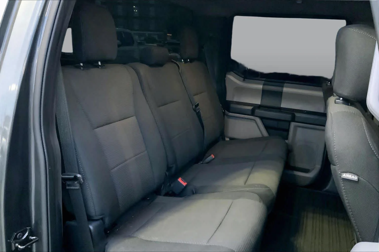 Used 2020 Magnetic Metallic Ford XL image 18