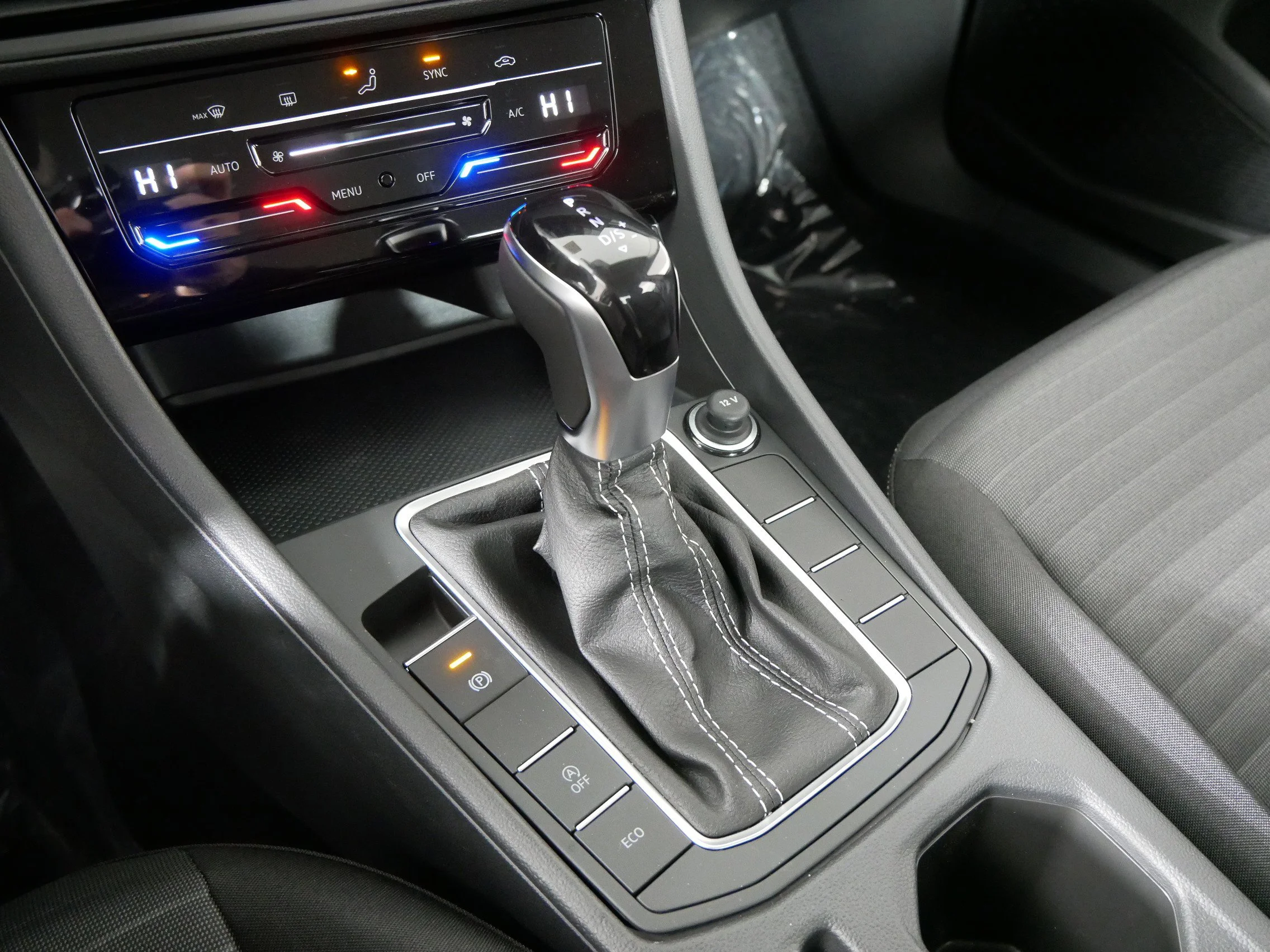 New 2026 Platinum Gray Metallic Volkswagen S image 24