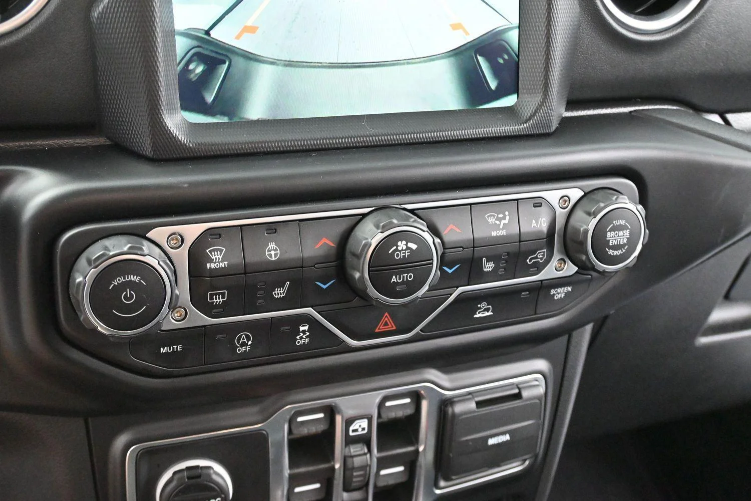 Used 2022 Sting-Gray Clearcoat Jeep Overland image 21