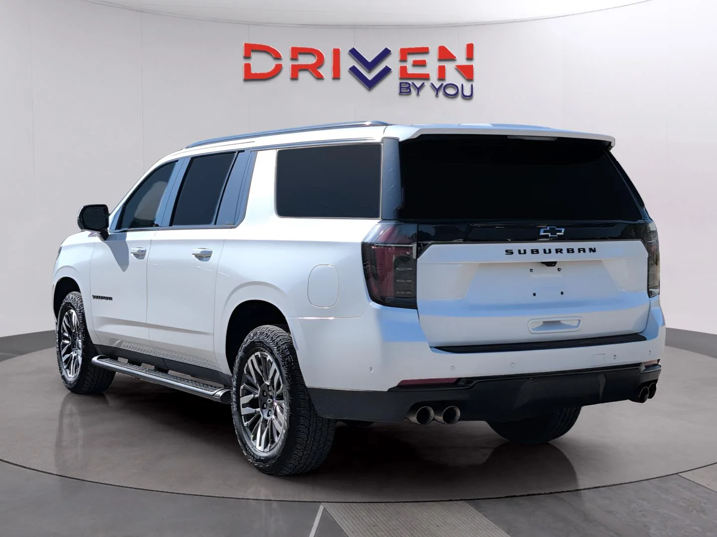 Used 2025 Iridescent Pearl Tricoat Chevrolet Z71 image 3