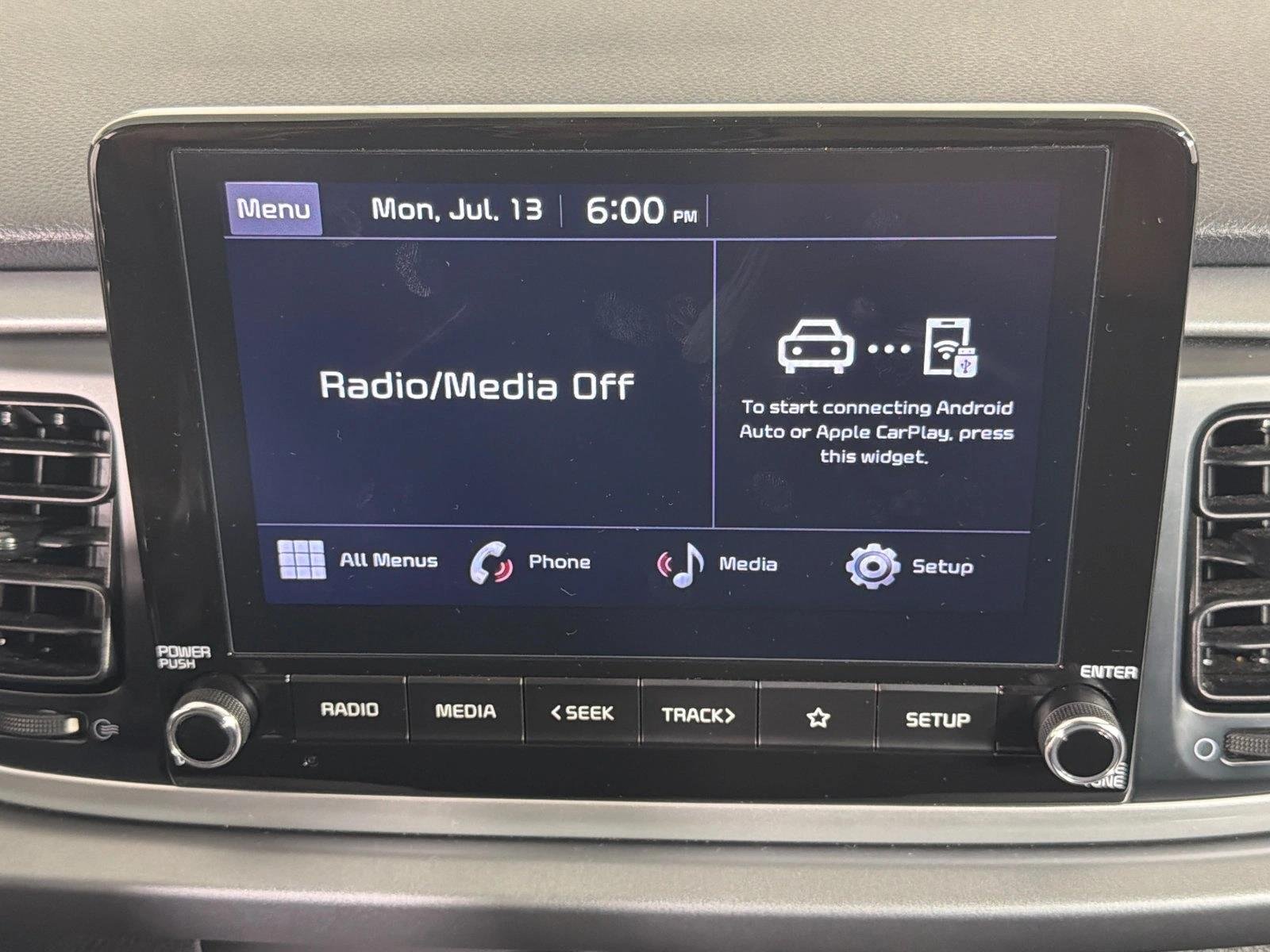 Used 2022 Clear White Kia S image 28