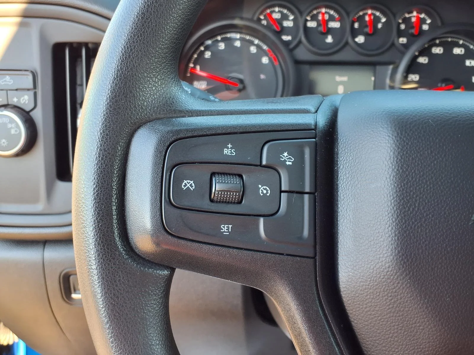Used 2025 Riptide Blue Metallic Chevrolet Custom image 28