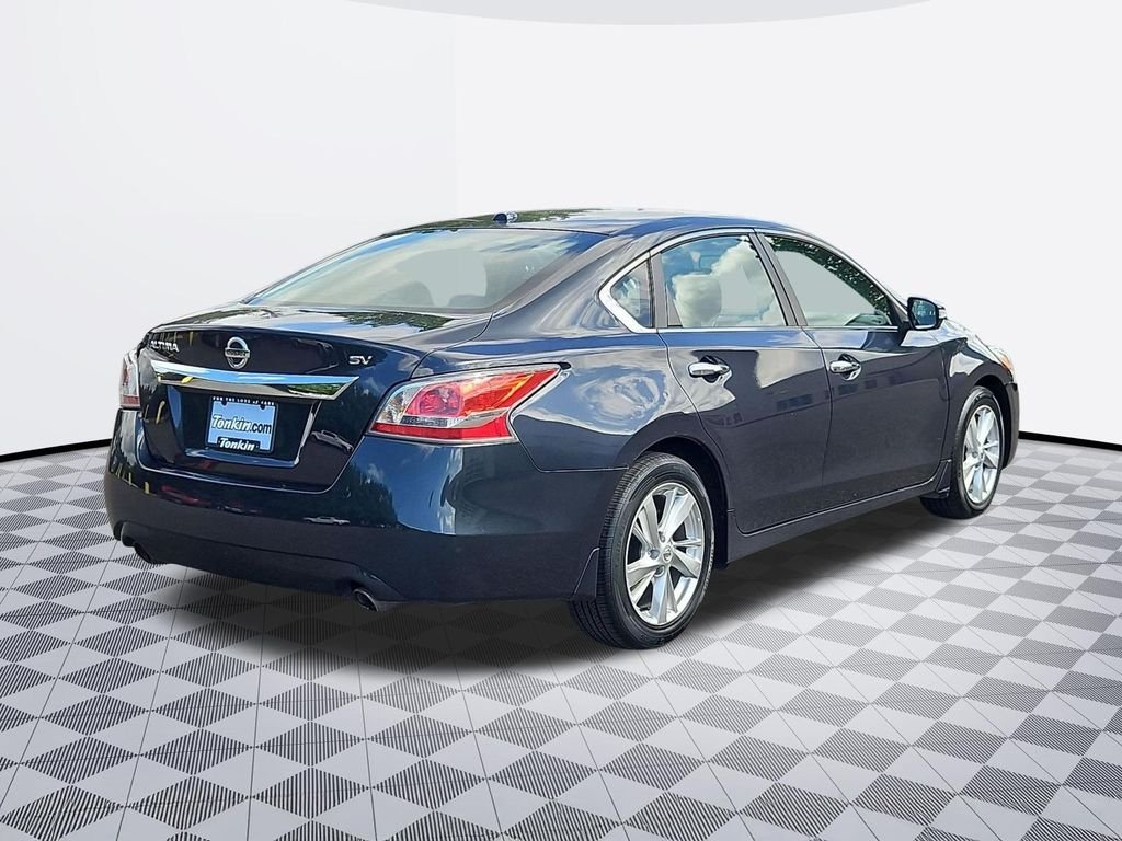 Used 2015 Storm Nissan 2.5 SV image 6