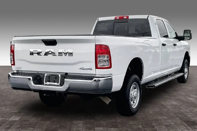3C6UR5HJ4RG292012