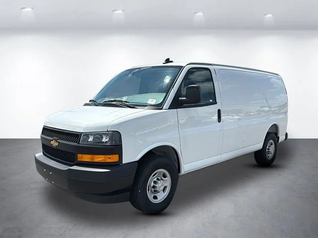 2025 Chevrolet Express 2500 Work Van HD's photo