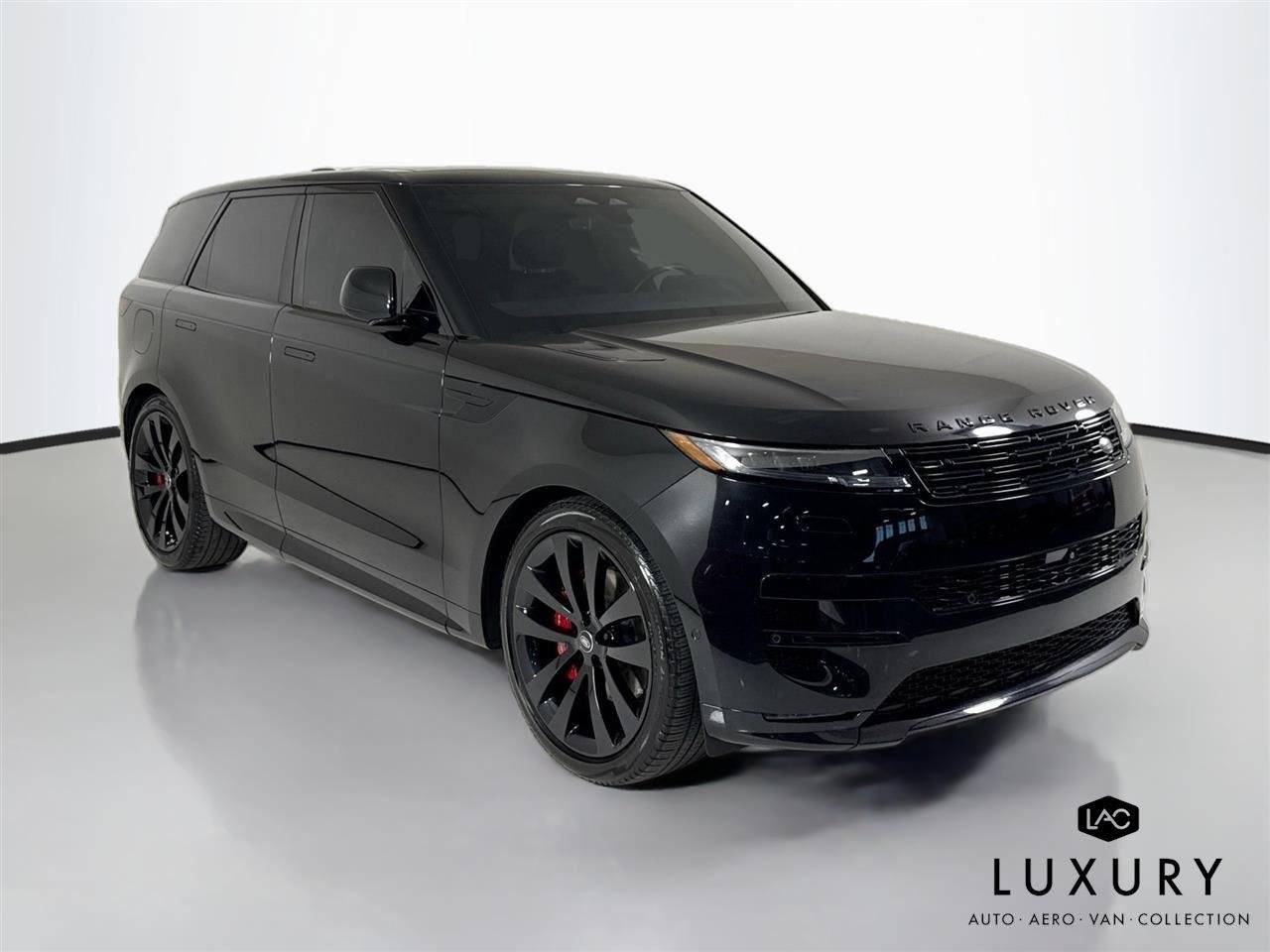 Used 2024 Santorini Black Metallic Land Rover Dynamic SE | One Owner image 3