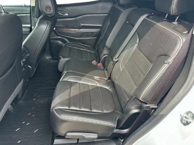 Used 2023 White GMC Denali image 11
