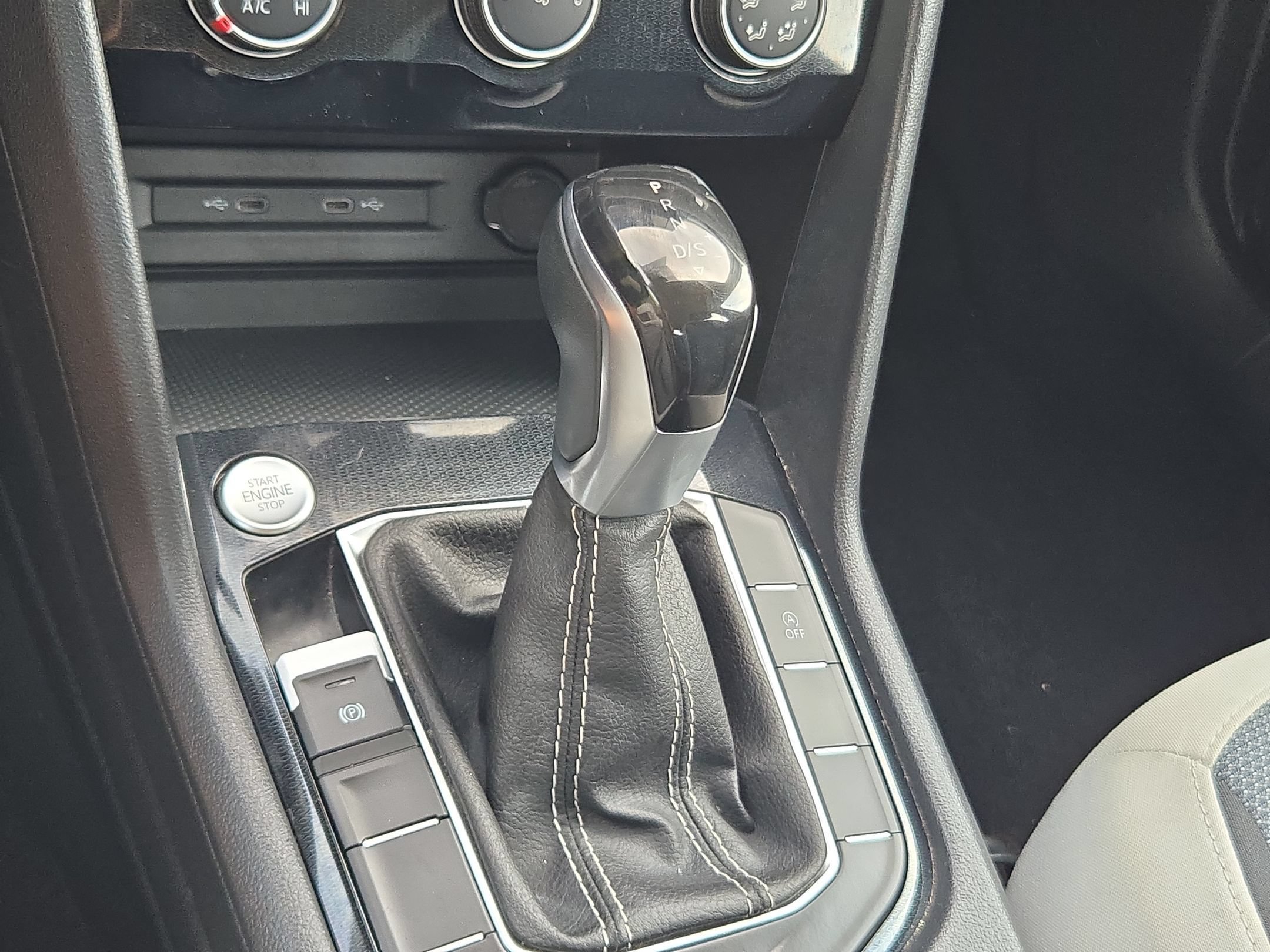 2025 Volkswagen Taos S - Photo 18