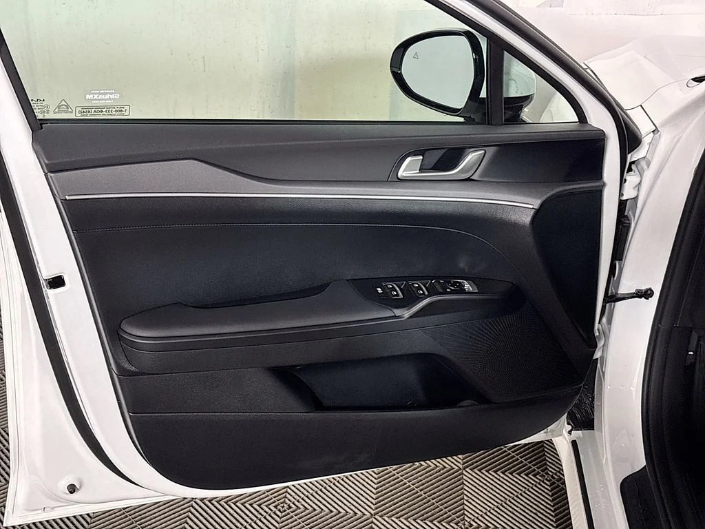 New 2026 Snow White Pearl Kia LXS FWD image 10